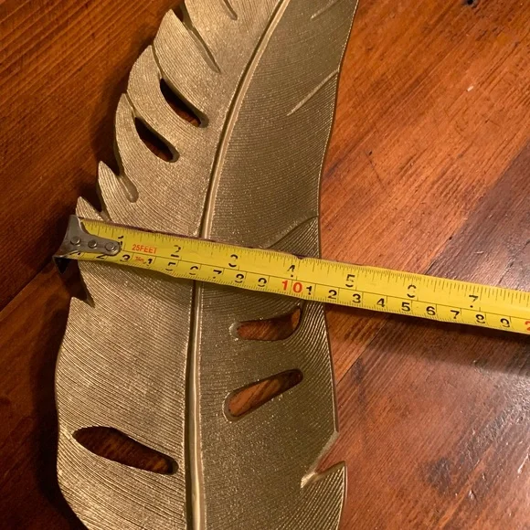 decorative gold metal feather🪶 - Picture 8 of 8